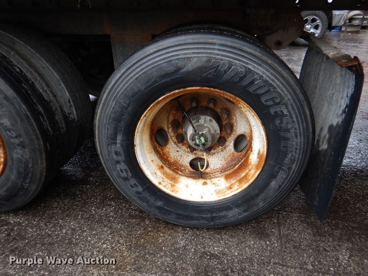 image for item DM0164 2004 Utility VS2RA  refrigerated van trailer