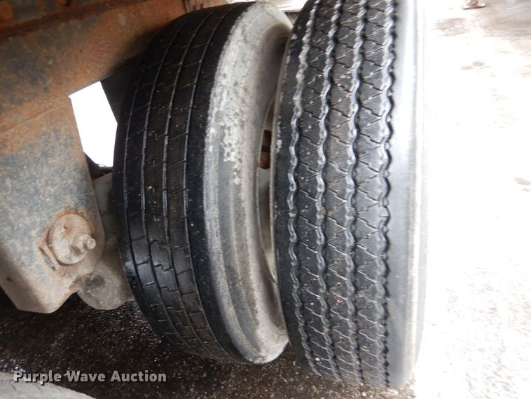 image for item DM0164 2004 Utility VS2RA  refrigerated van trailer