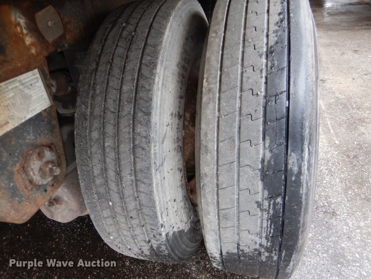 image for item DM0164 2004 Utility VS2RA  refrigerated van trailer