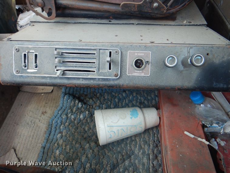 image for item DM3843 1980 International 5070  semi truck