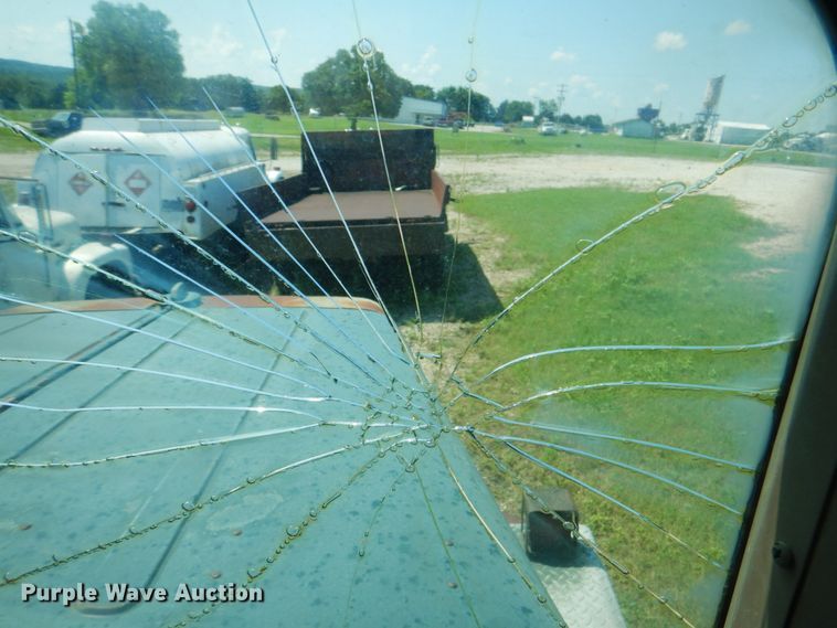 image for item DM3843 1980 International 5070  semi truck