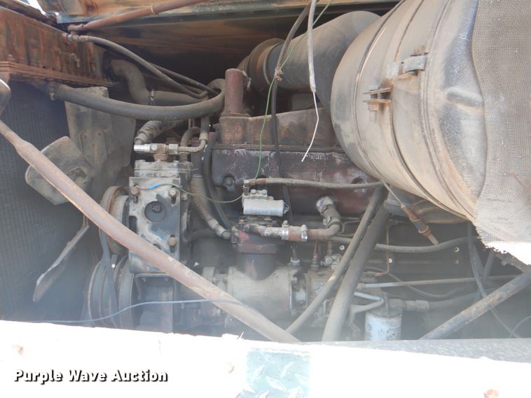 image for item DM3843 1980 International 5070  semi truck