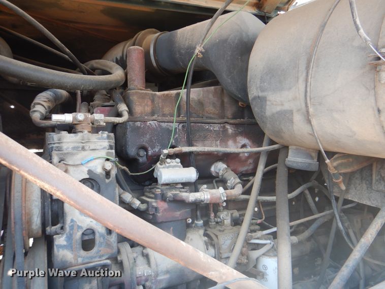 image for item DM3843 1980 International 5070  semi truck