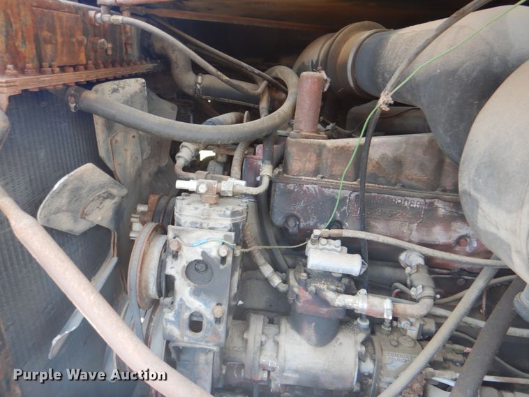 image for item DM3843 1980 International 5070  semi truck