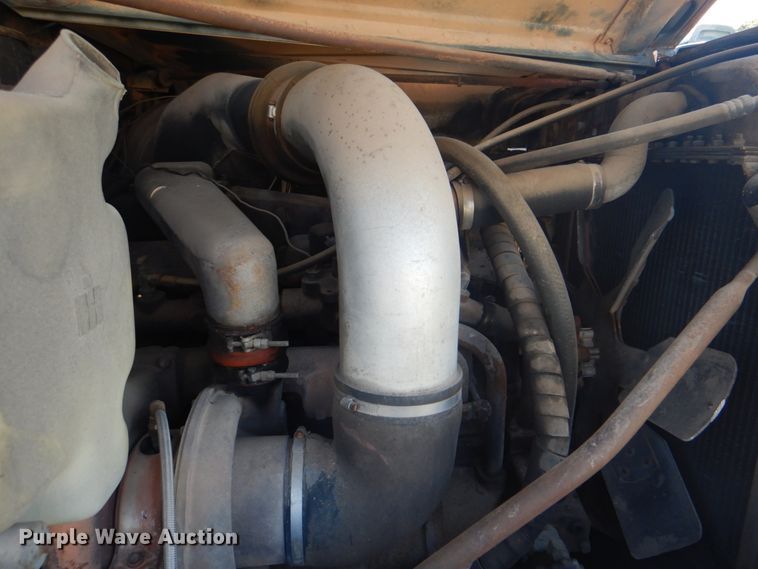 image for item DM3843 1980 International 5070  semi truck