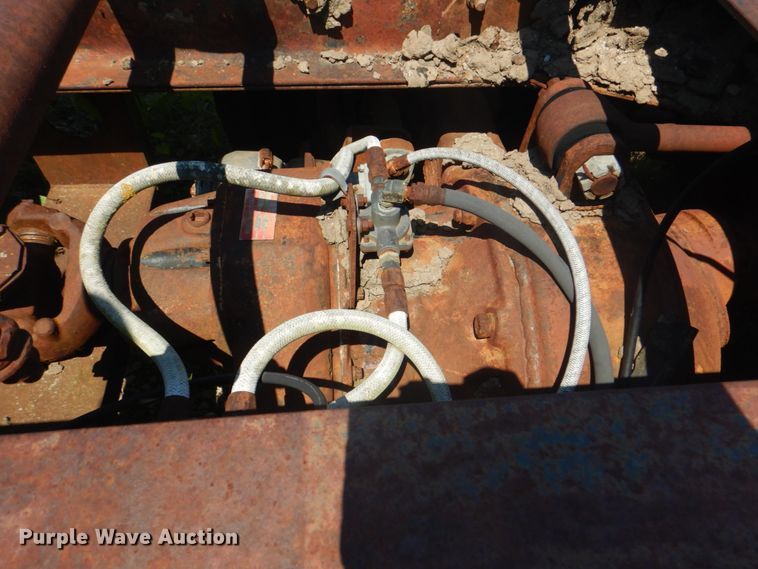 image for item DM3843 1980 International 5070  semi truck