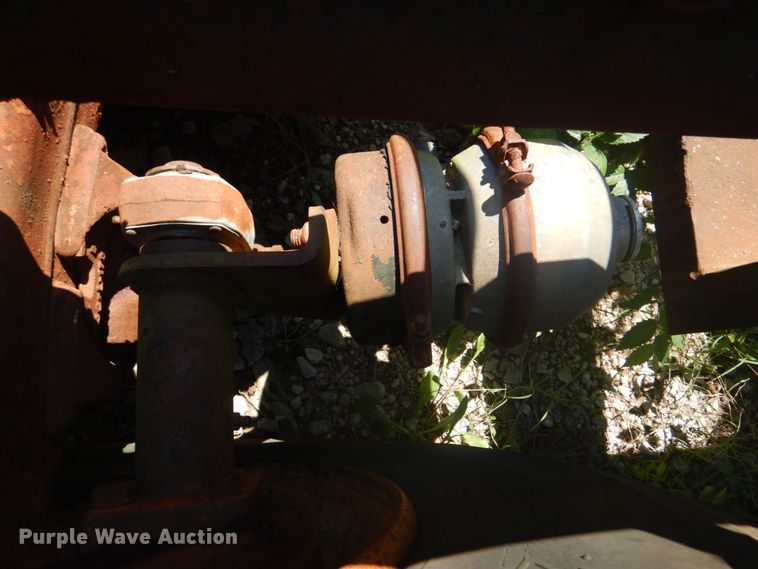 image for item DM3843 1980 International 5070  semi truck