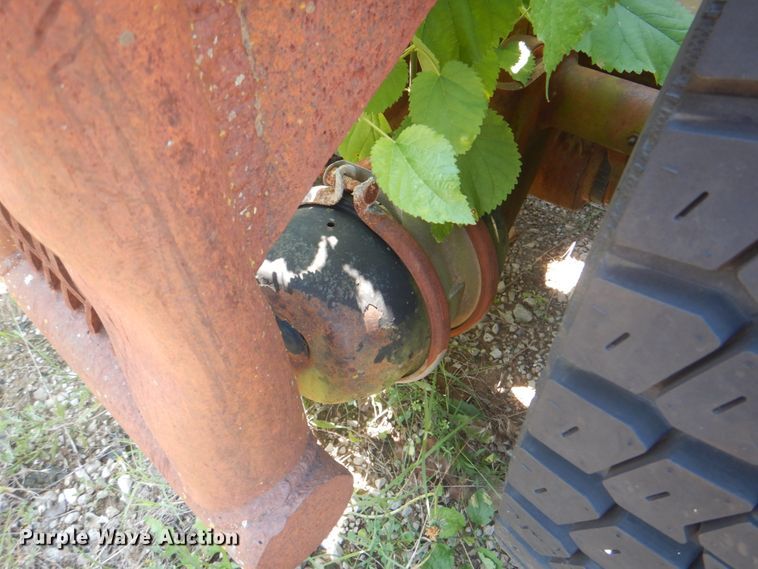 image for item DM3843 1980 International 5070  semi truck