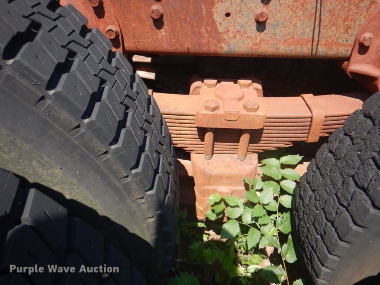 image for item DM3843 1980 International 5070  semi truck