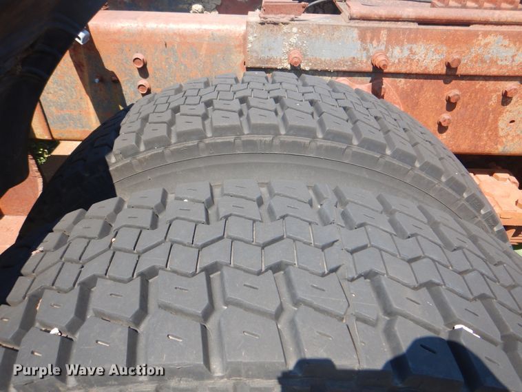 image for item DM3843 1980 International 5070  semi truck