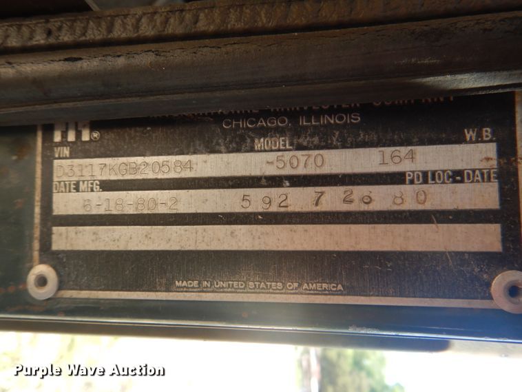 image for item DM3843 1980 International 5070  semi truck