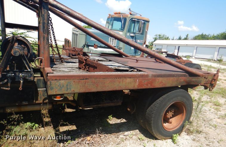 image for item DM3844 1974 International 1800  winch truck