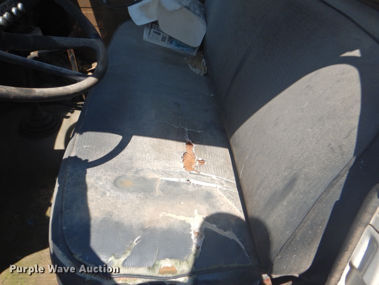 image for item DM3844 1974 International 1800  winch truck