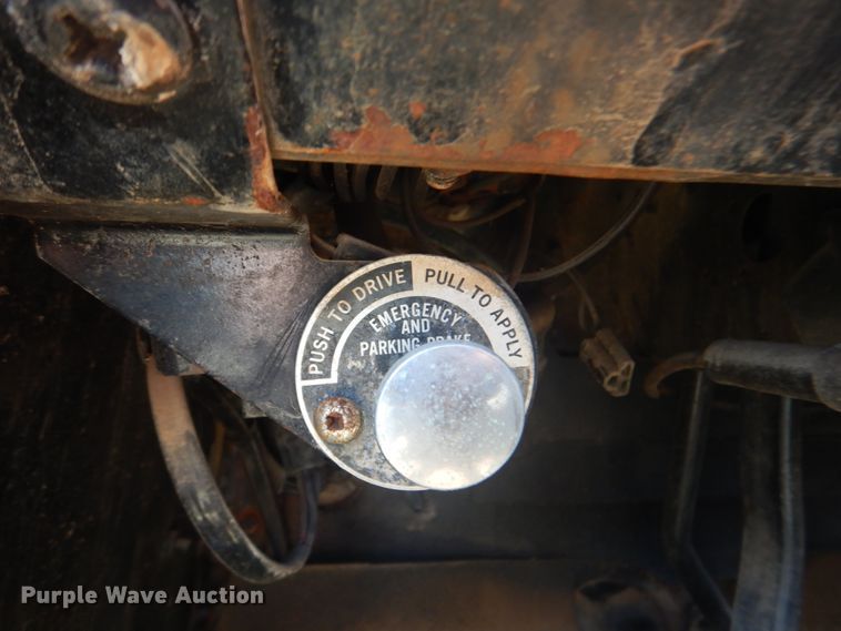 image for item DM3844 1974 International 1800  winch truck