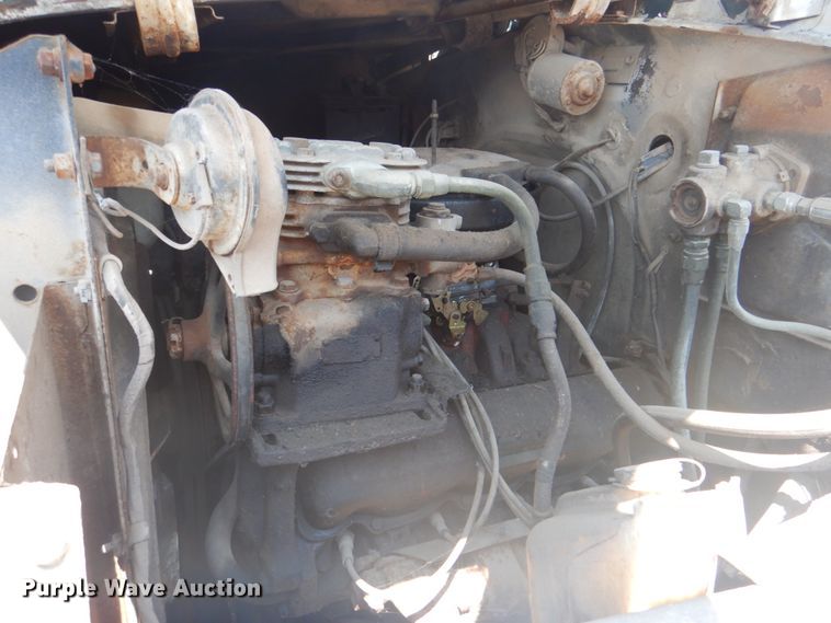 image for item DM3844 1974 International 1800  winch truck