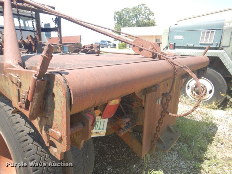 image for item DM3844 1974 International 1800  winch truck