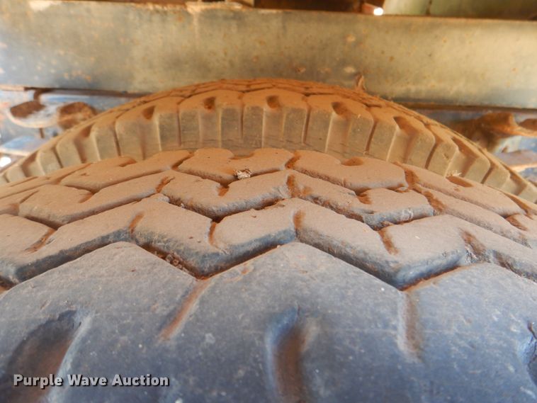 image for item DM3844 1974 International 1800  winch truck