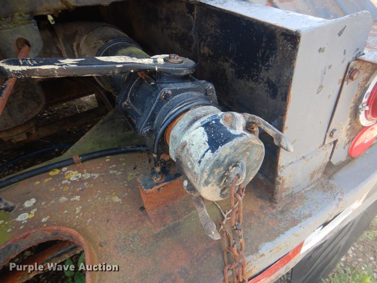 image for item DM3845 1974 Fruehauf  tank trailer