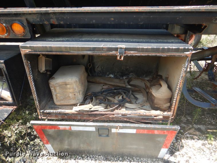 image for item DM3845 1974 Fruehauf  tank trailer