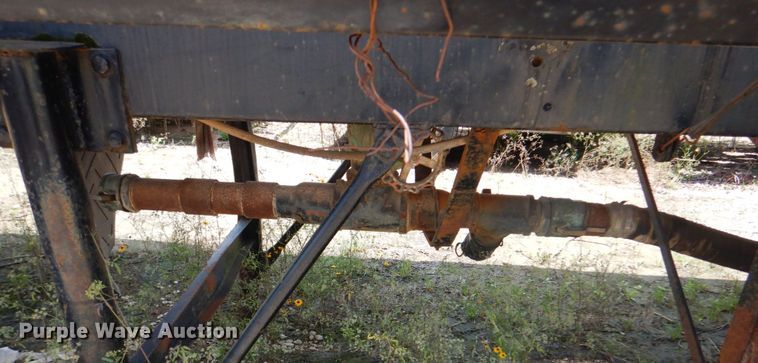 image for item DM3845 1974 Fruehauf  tank trailer