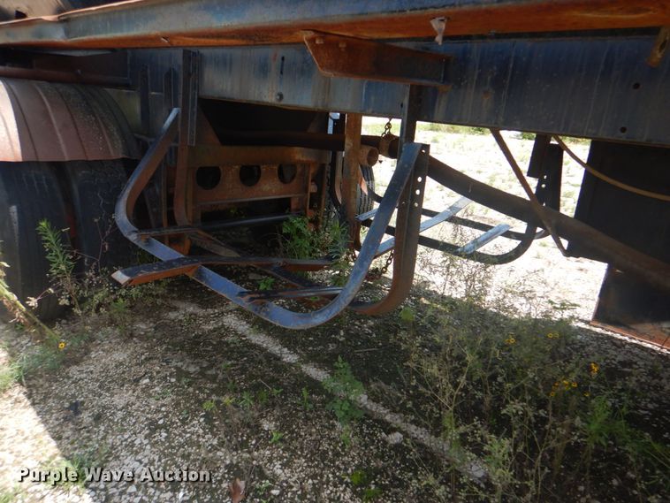 image for item DM3845 1974 Fruehauf  tank trailer