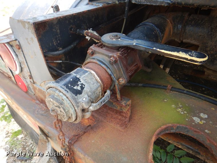 image for item DM3845 1974 Fruehauf  tank trailer