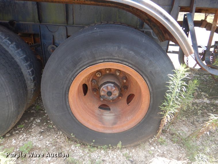 image for item DM3845 1974 Fruehauf  tank trailer