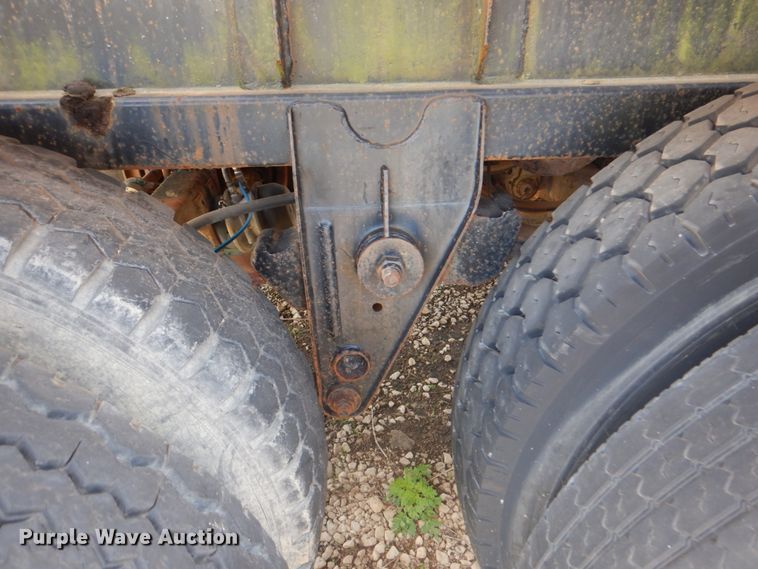 image for item DM3845 1974 Fruehauf  tank trailer