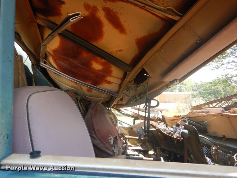 image for item DM3846 1980 International F-5070  tank truck