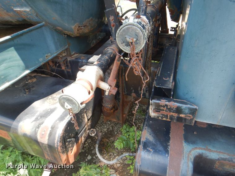 image for item DM3846 1980 International F-5070  tank truck