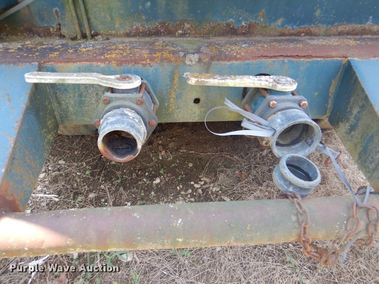 image for item DM3846 1980 International F-5070  tank truck