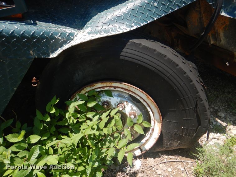 image for item DM3846 1980 International F-5070  tank truck