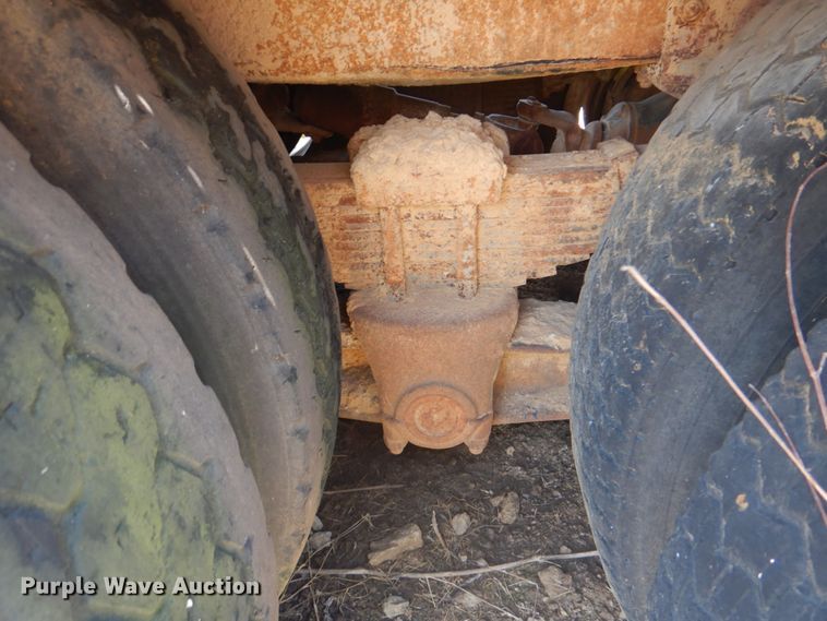 image for item DM3846 1980 International F-5070  tank truck