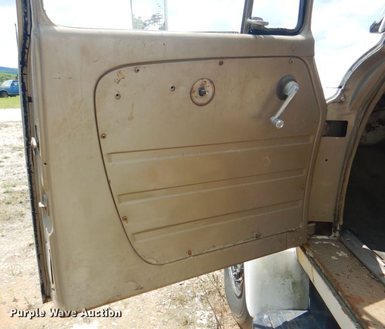 image for item DM3847 1968 International 1600  fuel truck