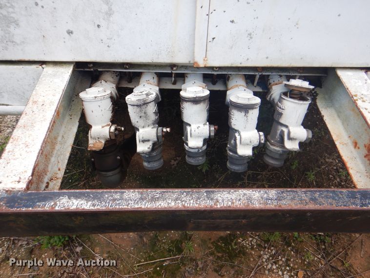 image for item DM3847 1968 International 1600  fuel truck