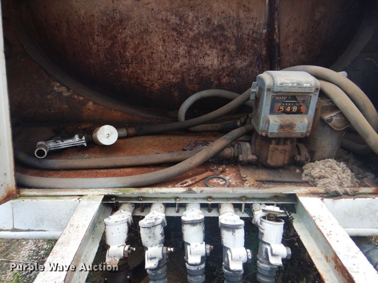 image for item DM3847 1968 International 1600  fuel truck