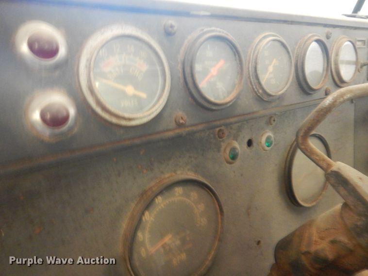 image for item DM3848 1978 International F-5070  semi truck