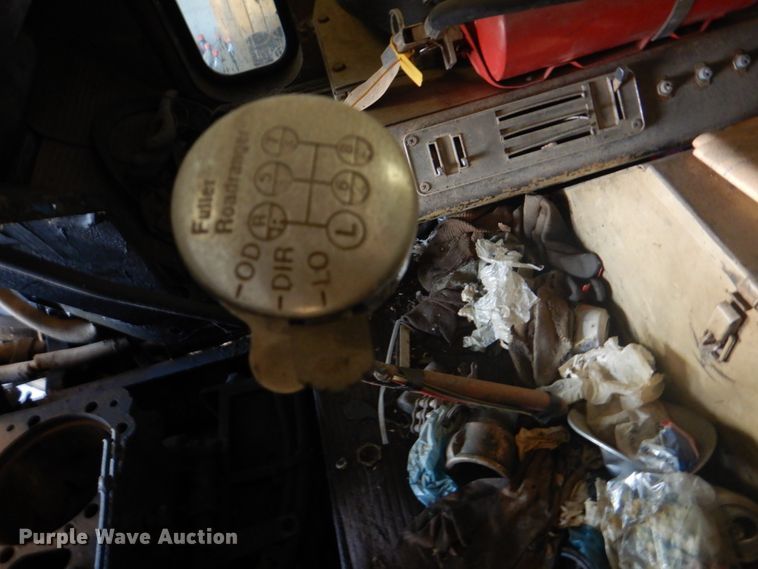 image for item DM3848 1978 International F-5070  semi truck