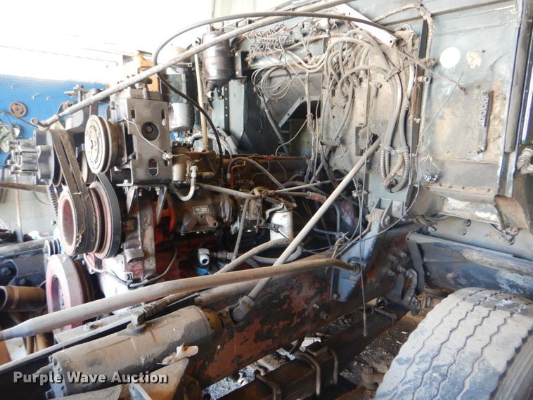 image for item DM3848 1978 International F-5070  semi truck