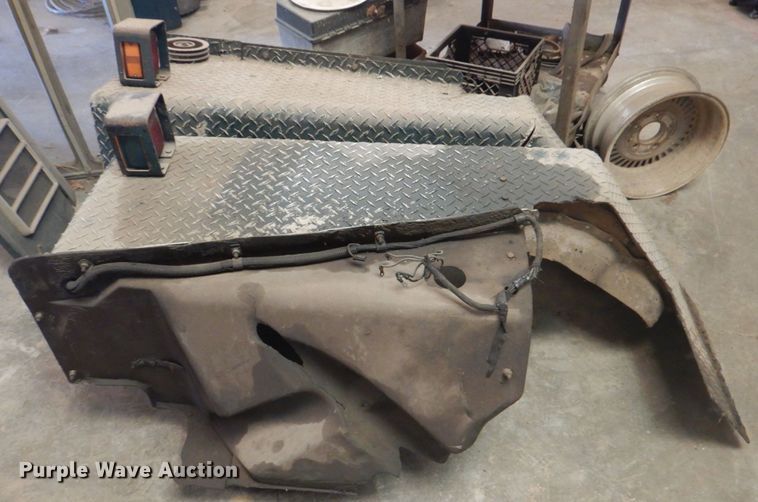 image for item DM3848 1978 International F-5070  semi truck