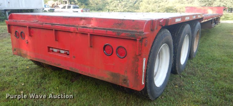 image for item DM3853 1997 Fontaine HDFTT-5-10053FW  drop deck trailer