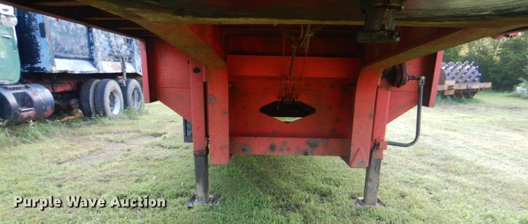 image for item DM3853 1997 Fontaine HDFTT-5-10053FW  drop deck trailer