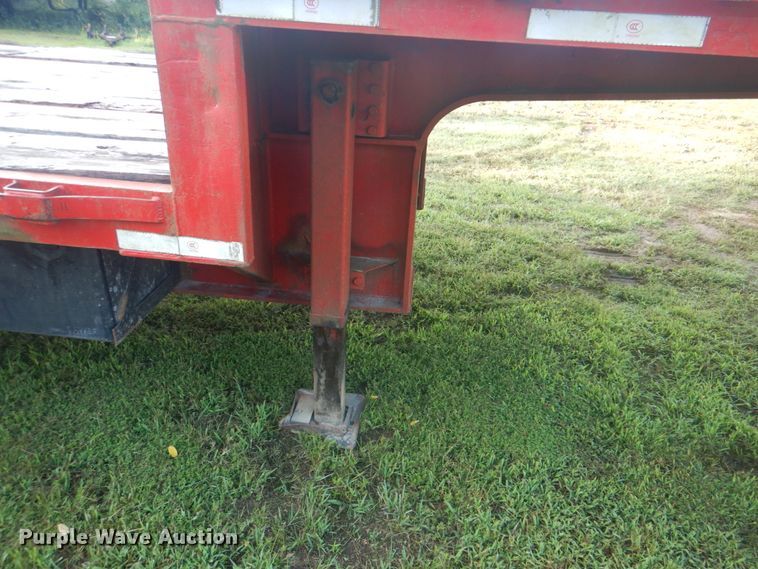 image for item DM3853 1997 Fontaine HDFTT-5-10053FW  drop deck trailer