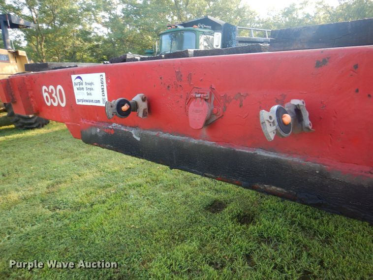 image for item DM3853 1997 Fontaine HDFTT-5-10053FW  drop deck trailer