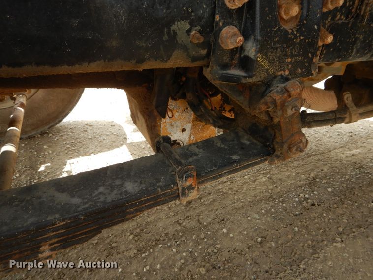 image for item DM4323 2000 Sterling L9511  semi truck