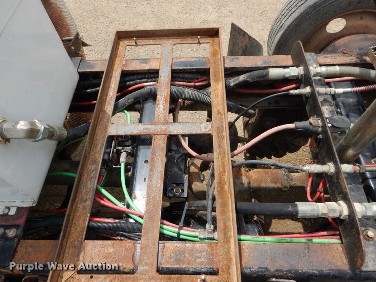 image for item DM4323 2000 Sterling L9511  semi truck