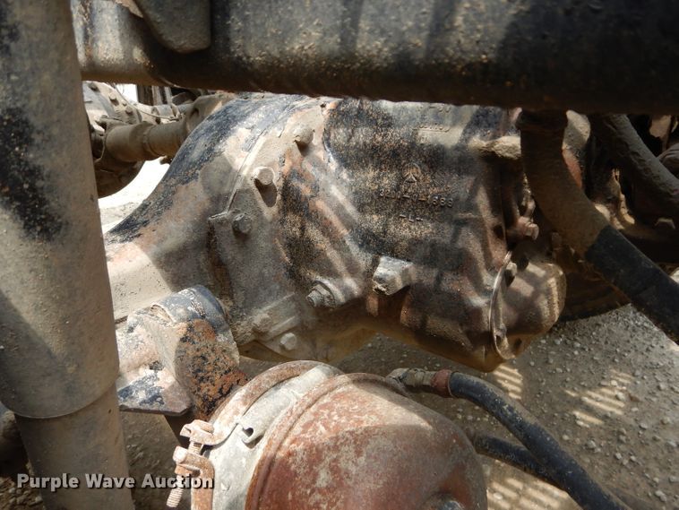 image for item DM4323 2000 Sterling L9511  semi truck