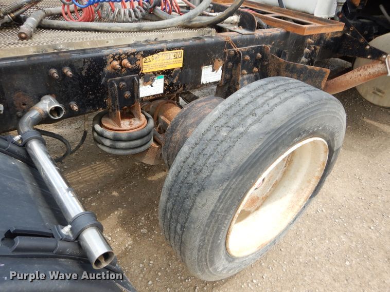 image for item DM4323 2000 Sterling L9511  semi truck