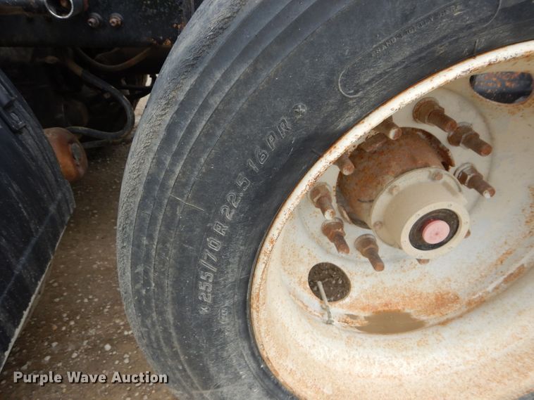 image for item DM4323 2000 Sterling L9511  semi truck