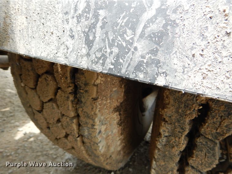 image for item DM4323 2000 Sterling L9511  semi truck